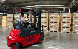 Entrepôt de stockage de batteries au lithium