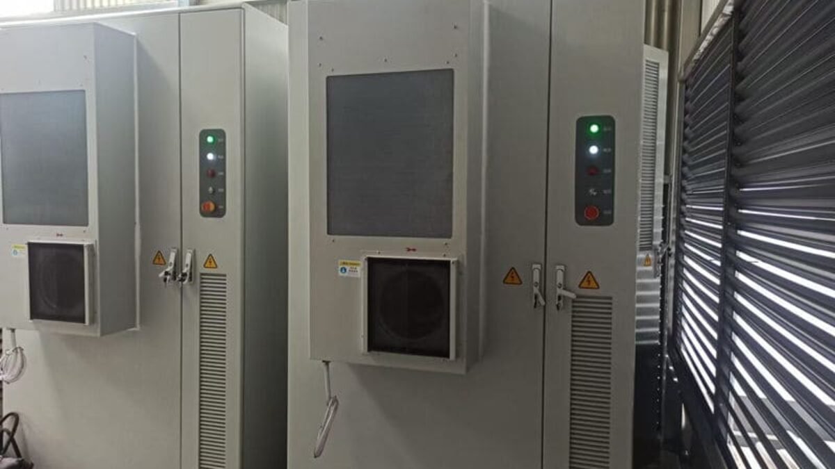 Sistema di raffreddamento della batteria agli ioni di litio: Raffreddamento  ad aria vs. Raffreddamento a liquido