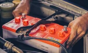 Batterie de démarrage de la voiture